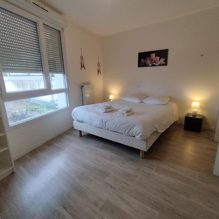 Saint Denis Appartement 2 Chambres Avec Parking Bagian luar foto