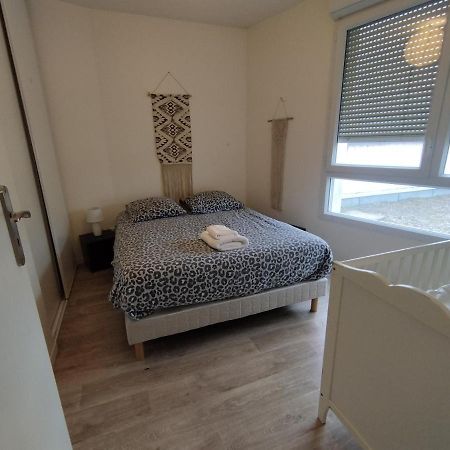 Saint Denis Appartement 2 Chambres Avec Parking Bagian luar foto